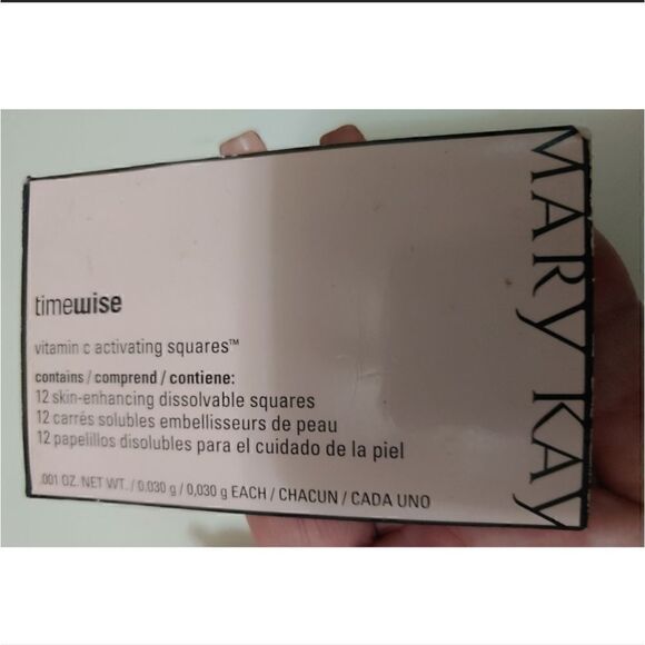 Mary Kay Cosmetics Vitamin C Activating Squares NWOT - Picture 2 of 6